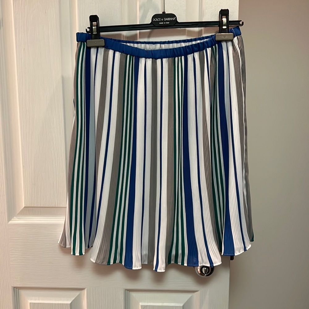 Banana Republic Pleated Skirt
